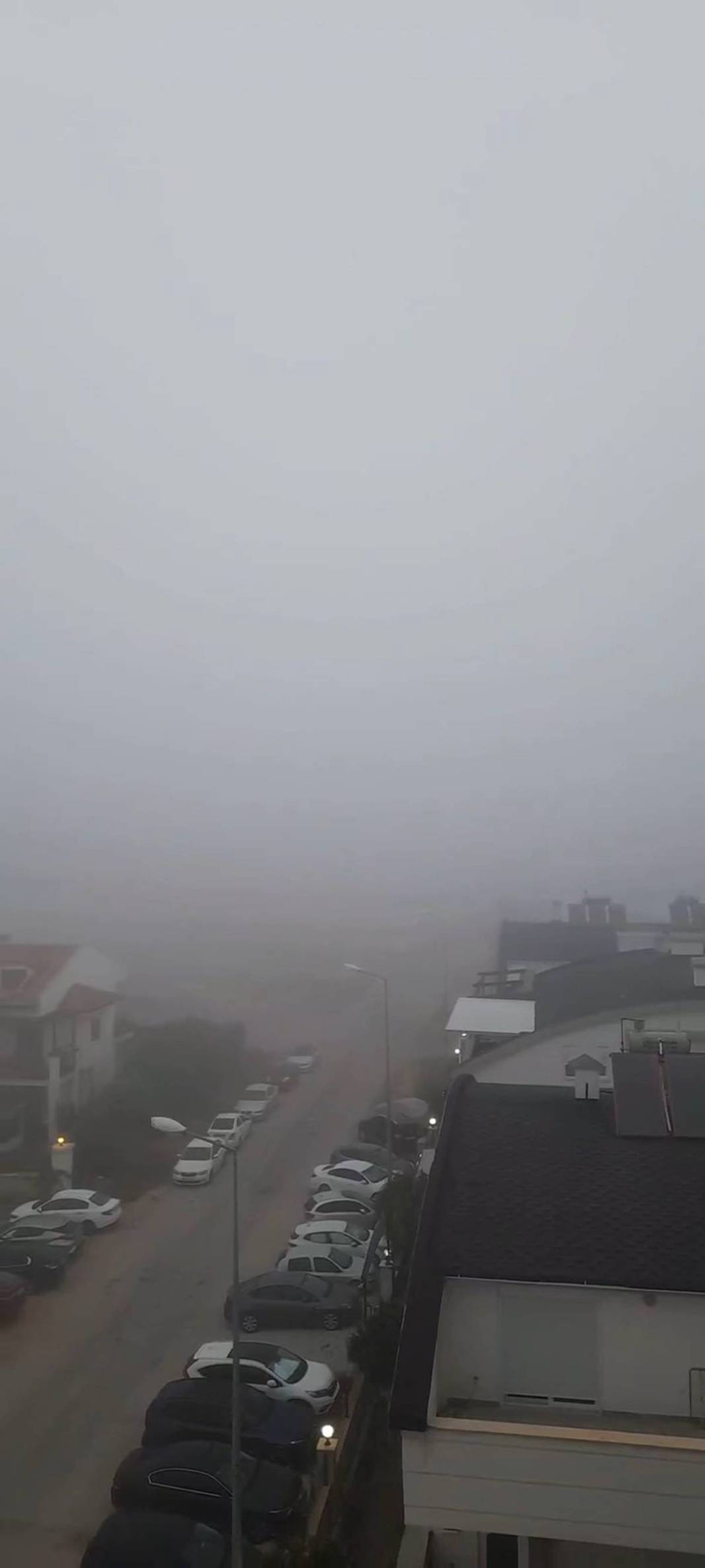 Aşırı sıcaktan uçaklar kalkamadı, seferler iptal! Nem bulutu şehrin üzerine çöktü, ilginç görüntüler 7